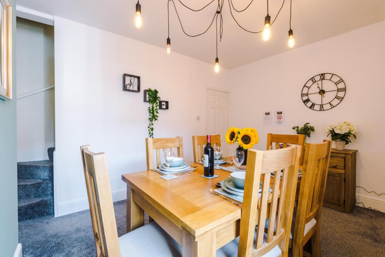 Spacious 2-Bed City-Centre Cottage In Chester By 53 Degrees Property - Ideal For Groups & Couples - Sleeps 6 Dış mekan fotoğraf