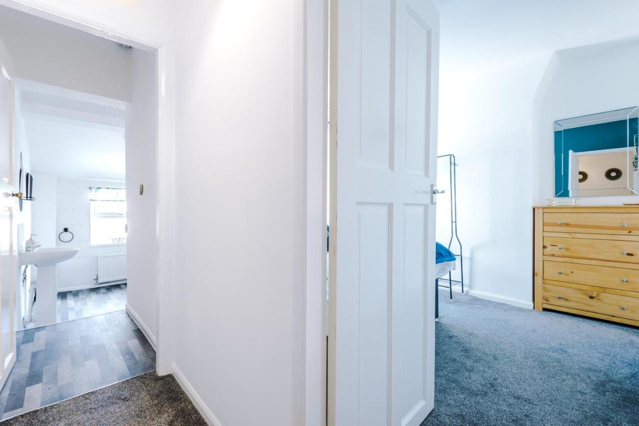 Spacious 2-Bed City-Centre Cottage In Chester By 53 Degrees Property - Ideal For Groups & Couples - Sleeps 6 Dış mekan fotoğraf