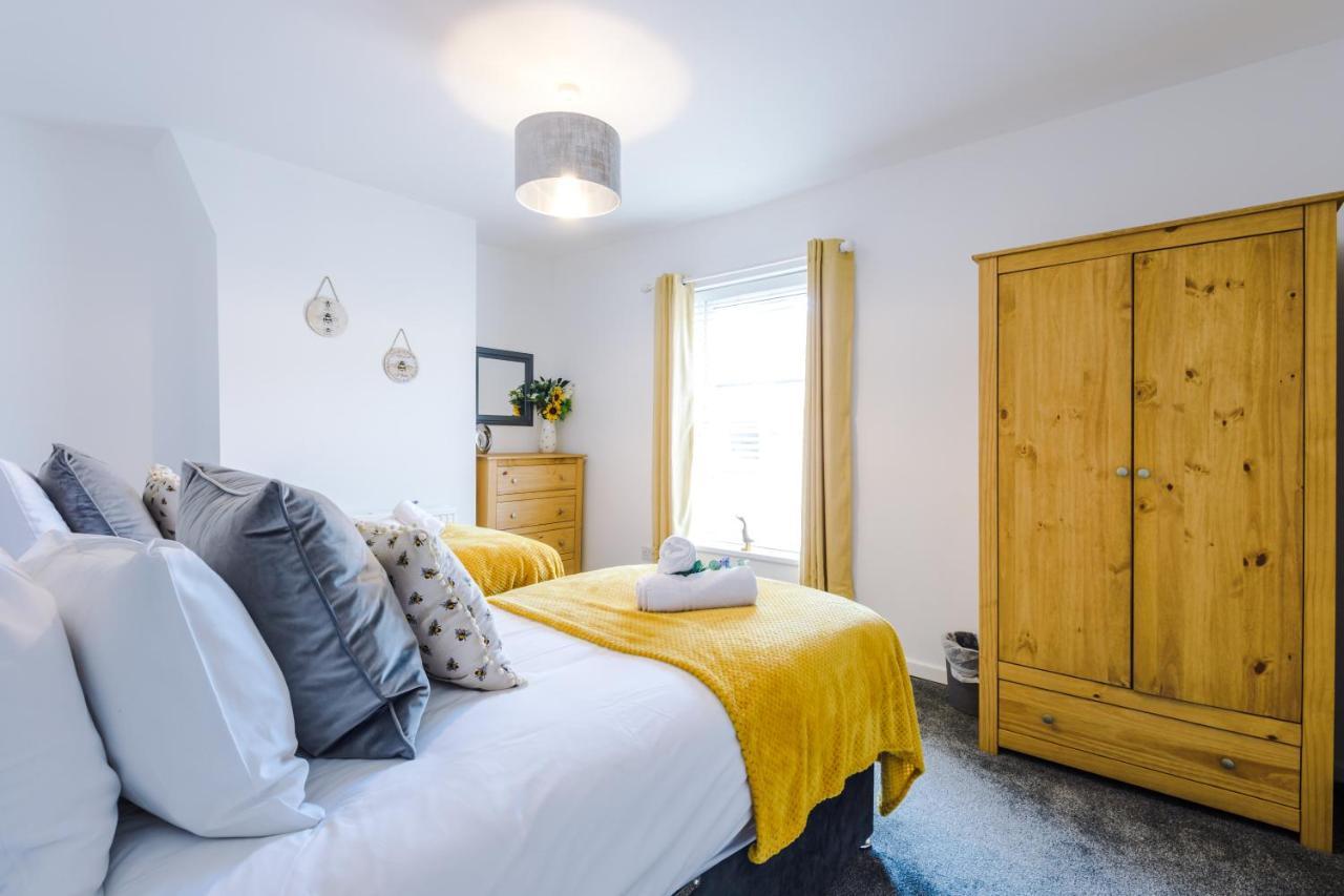 Spacious 2-Bed City-Centre Cottage In Chester By 53 Degrees Property - Ideal For Groups & Couples - Sleeps 6 Dış mekan fotoğraf