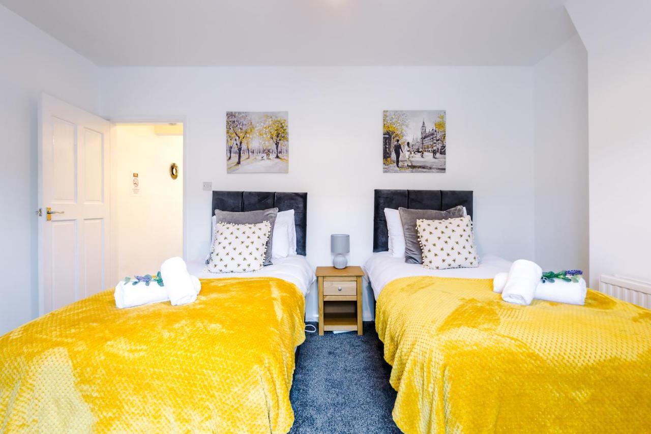 Spacious 2-Bed City-Centre Cottage In Chester By 53 Degrees Property - Ideal For Groups & Couples - Sleeps 6 Dış mekan fotoğraf